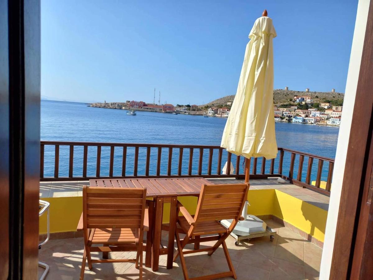 Villa Amalia Chalki Town Exterior foto