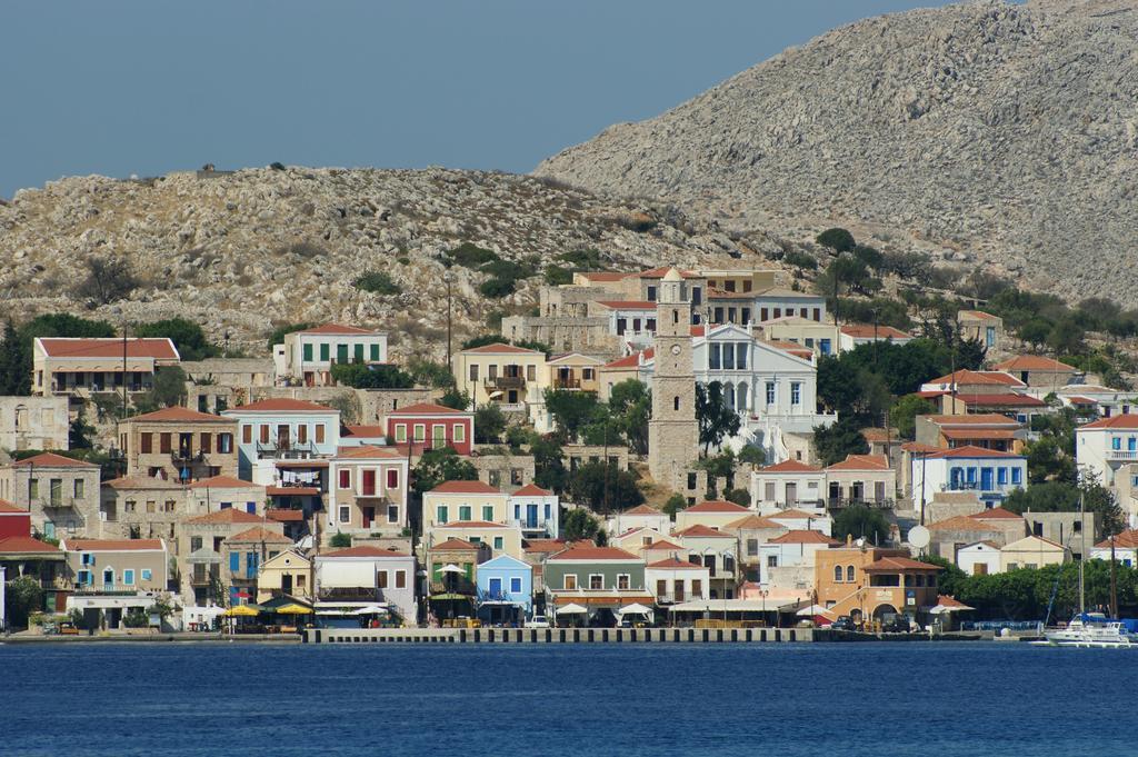 Villa Amalia Chalki Town Exterior foto