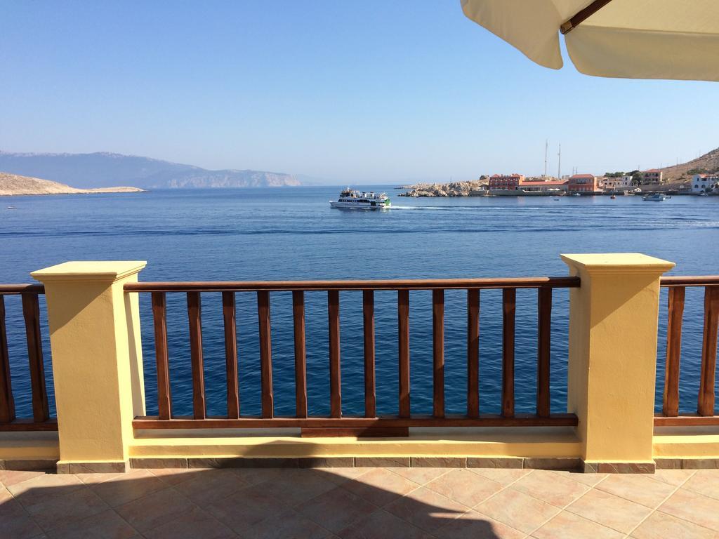 Villa Amalia Chalki Town Exterior foto