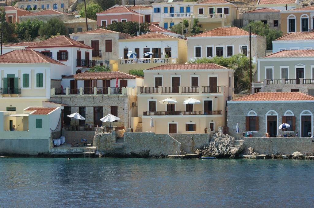 Villa Amalia Chalki Town Exterior foto