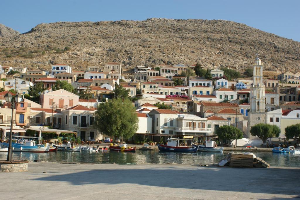 Villa Amalia Chalki Town Exterior foto