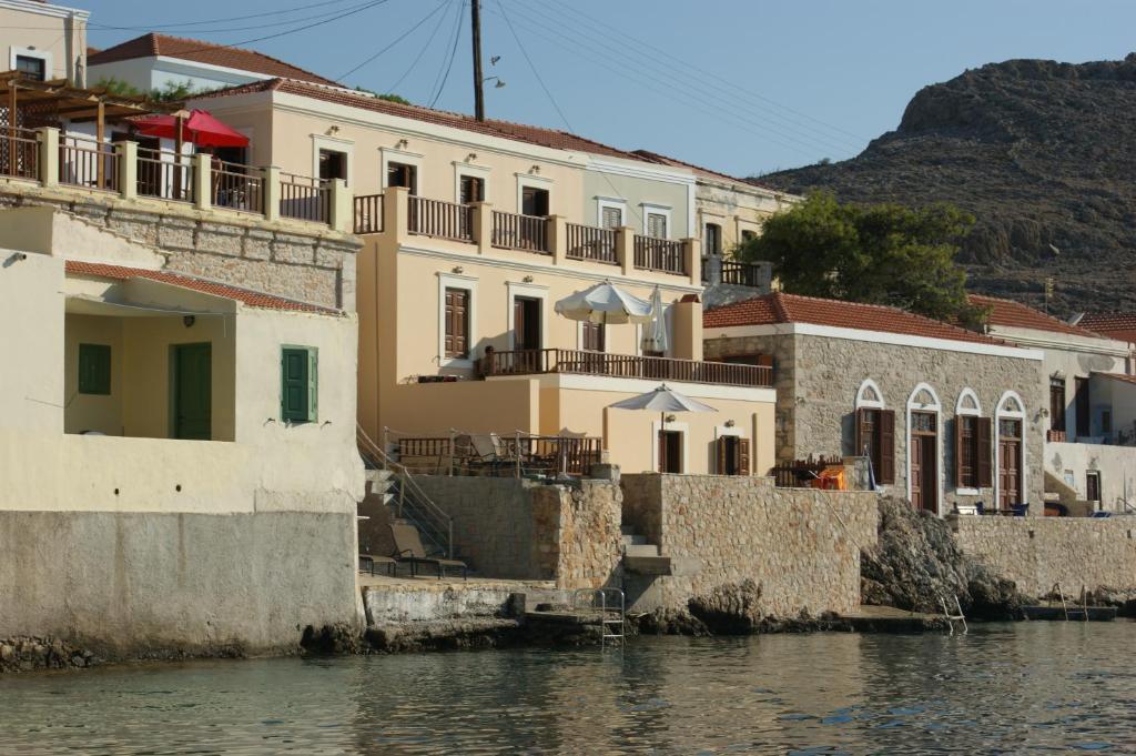 Villa Amalia Chalki Town Exterior foto