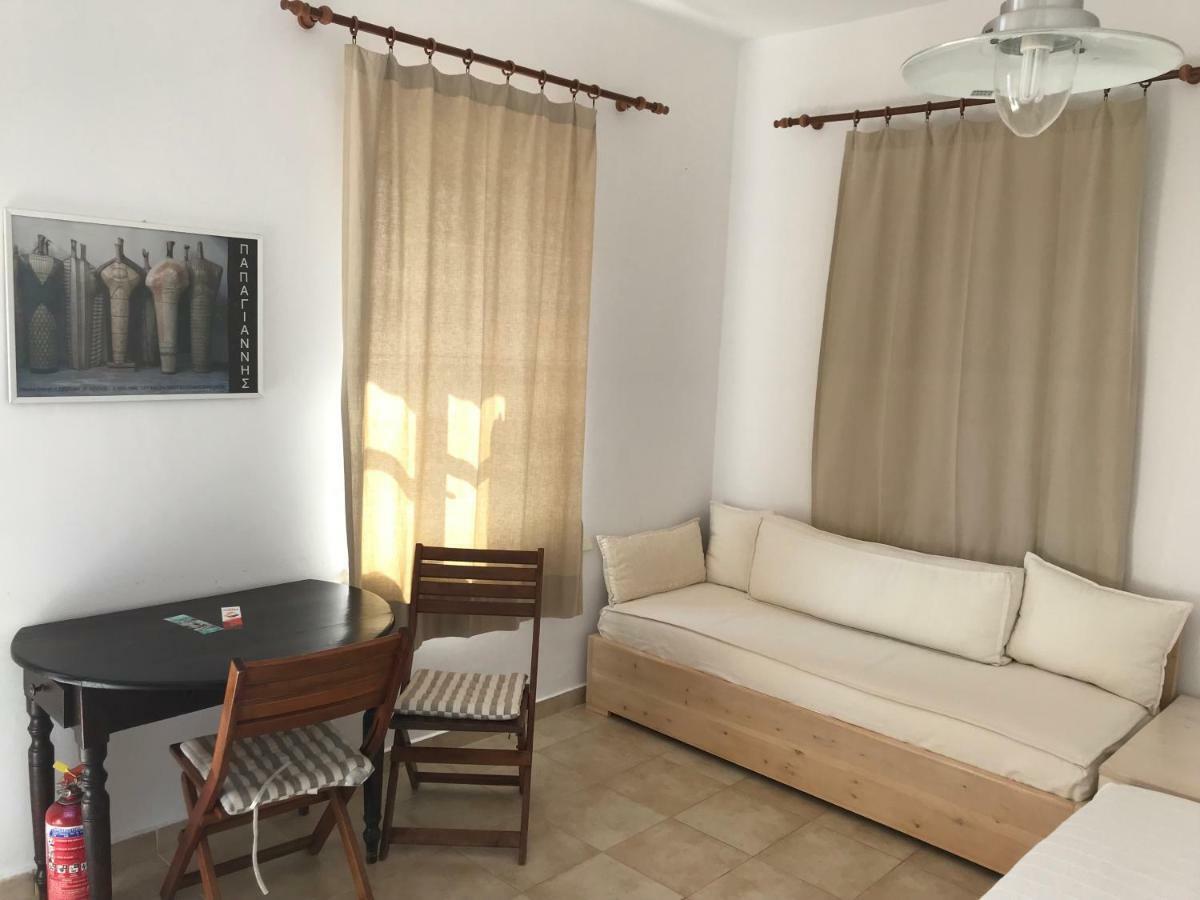 Villa Amalia Chalki Town Exterior foto